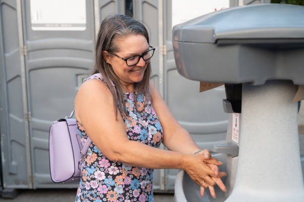 Best Best portable toilet rental  in Ellsworth, WI